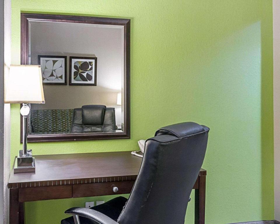 Quality Suites Sulphur Dış mekan fotoğraf
