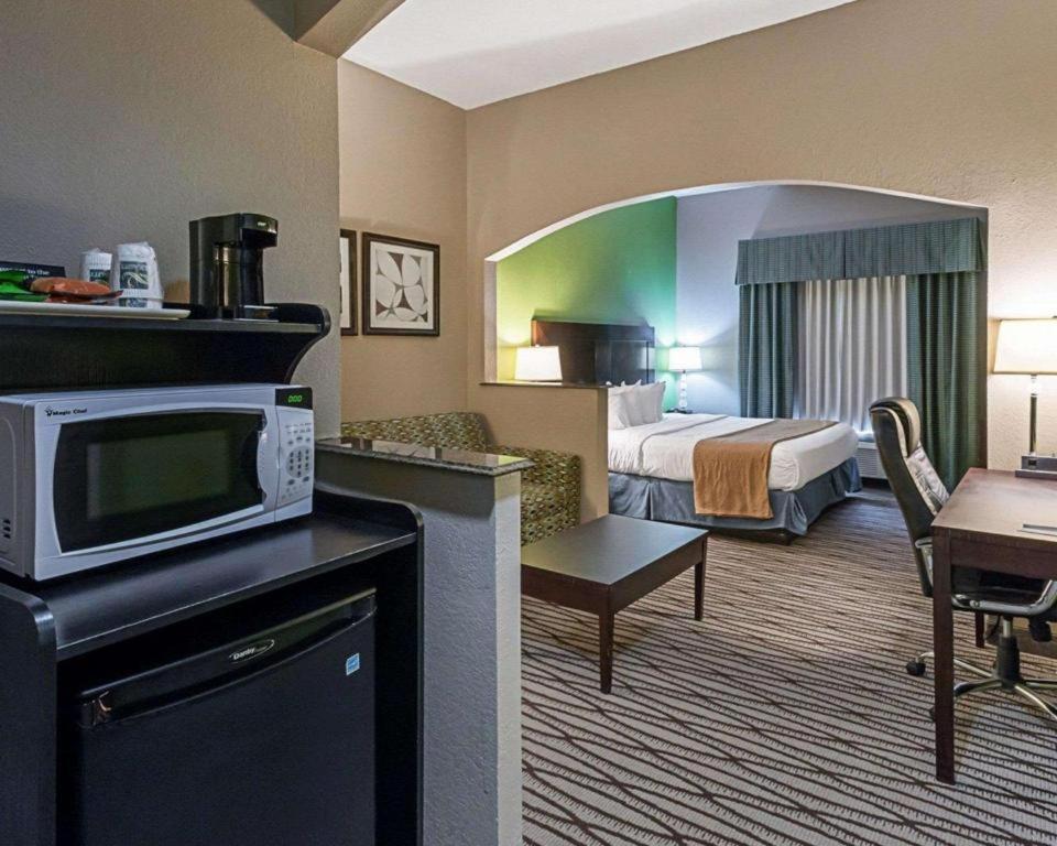 Quality Suites Sulphur Dış mekan fotoğraf